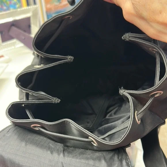 Kenneth Cole Reaction Black Backpack with Durable Design - Picture 6 of 6